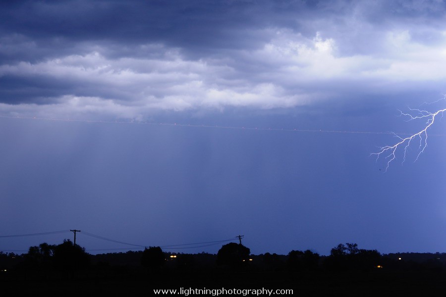 Lightning Image 2011030156