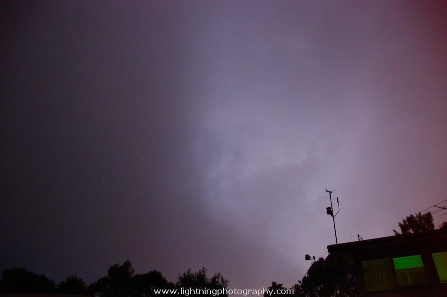 Lightning Image 2011040223