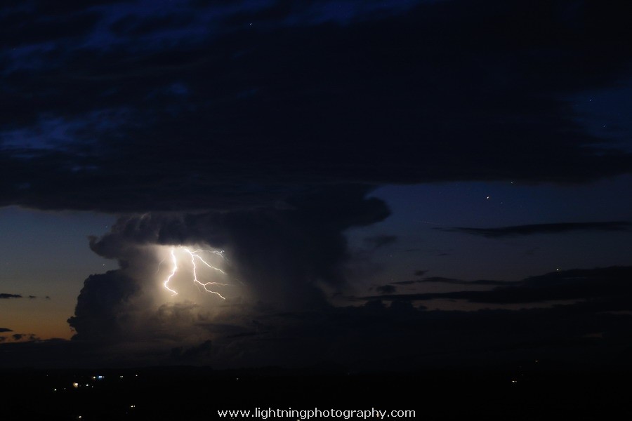 Lightning Image 2011042213