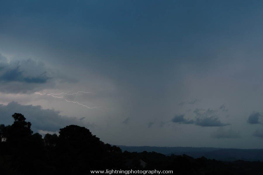 Lightning Image 2011050325