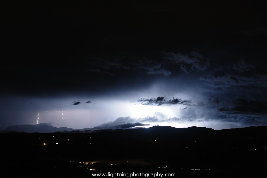 Lightning Image 2011053023