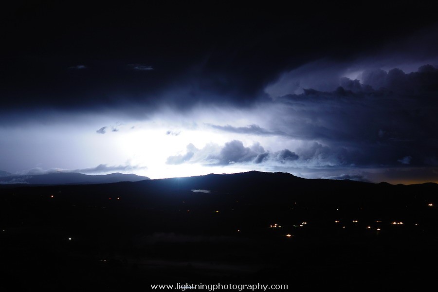 Lightning Image 2011053024