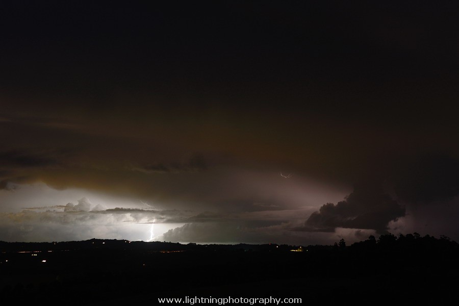 Lightning Image 2011053146