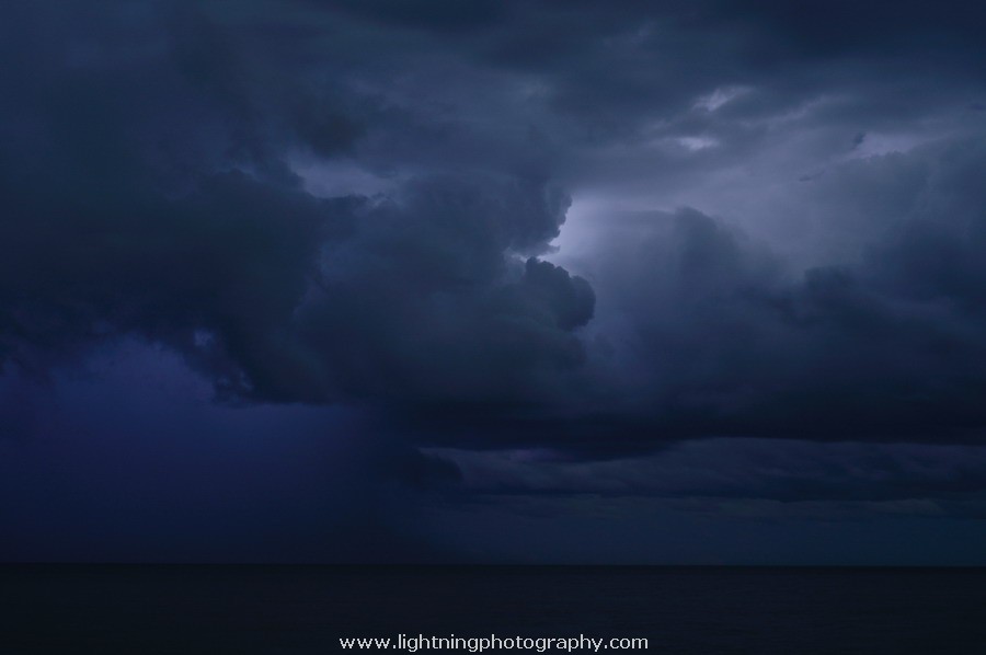 Lightning Image 2011081158