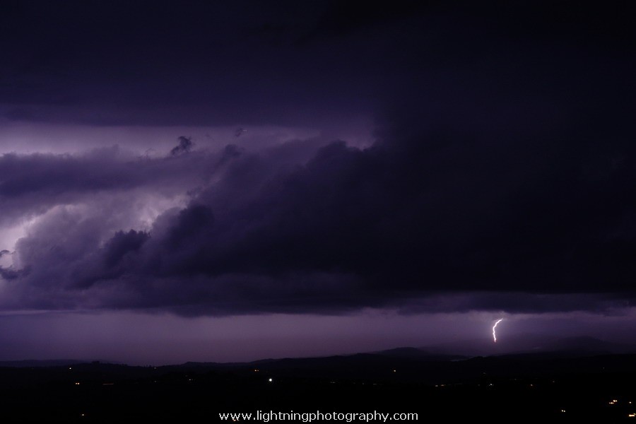 Lightning Image 2011083005