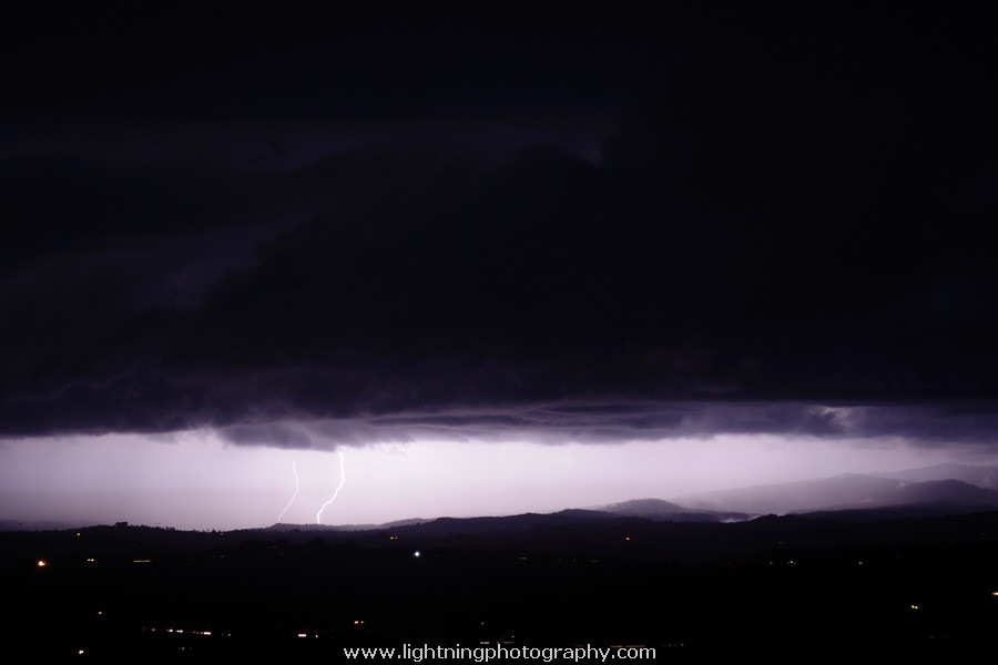 Lightning Image 2011083007