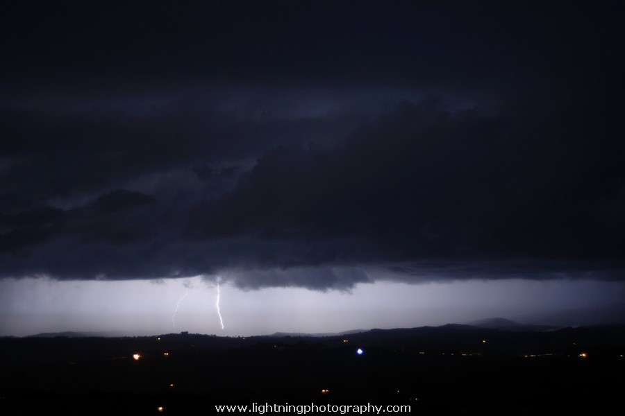 Lightning Image 2011083009