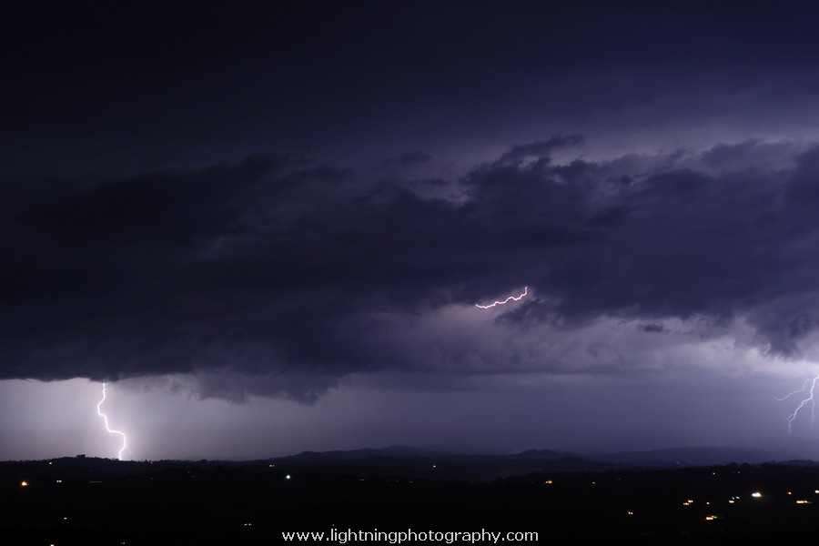 Lightning Image 2011083012