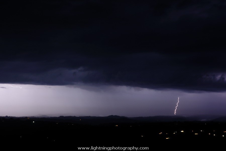 Lightning Image 2011083018