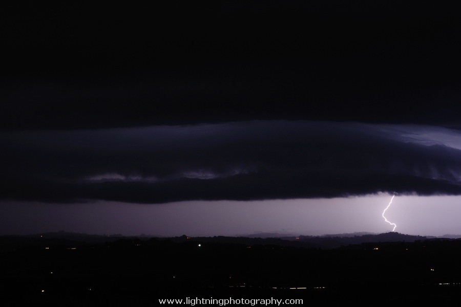 Lightning Image 2011083030