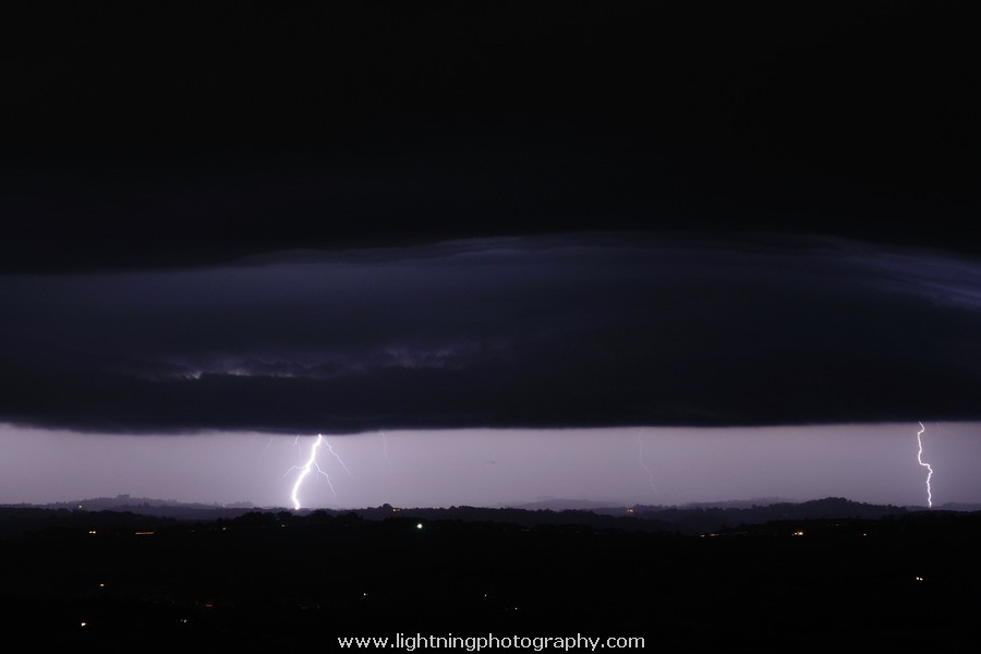 Lightning Image 2011083031