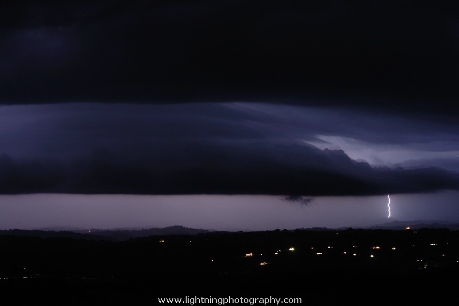 Lightning Image 2011083033