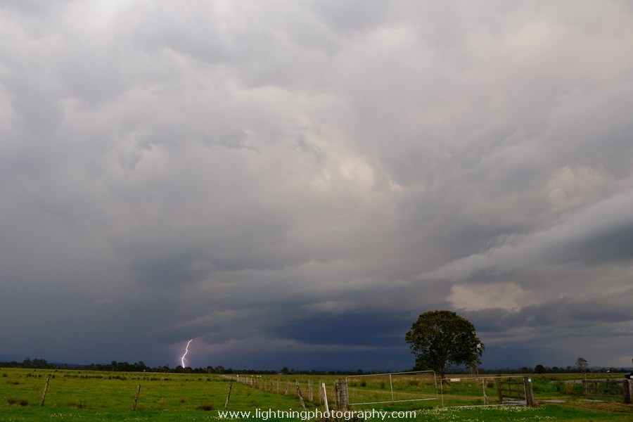 Lightning Image 2011101534