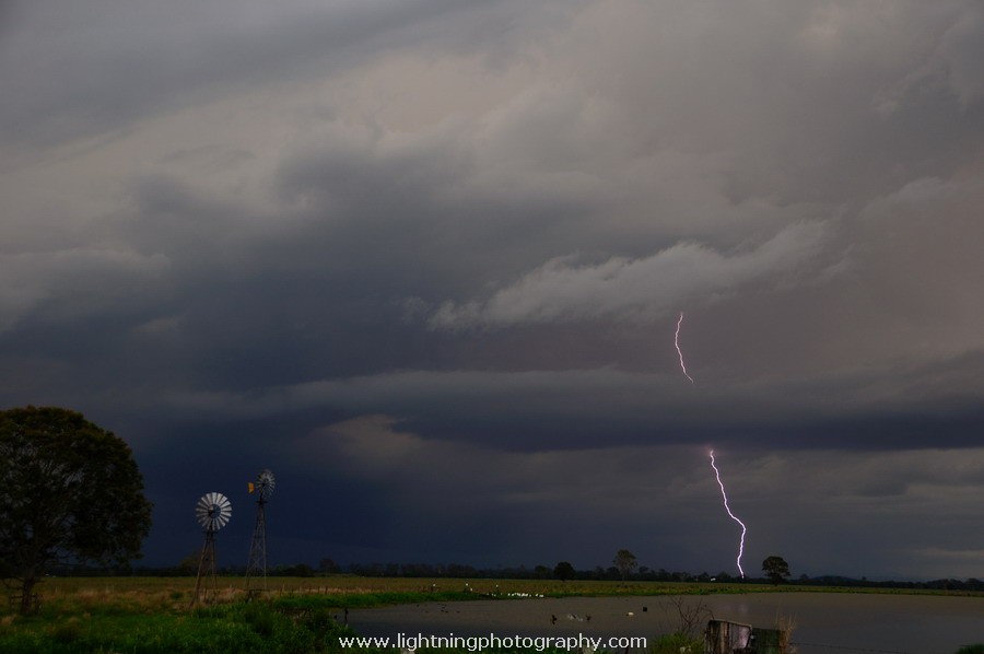 Lightning Image 2011101536