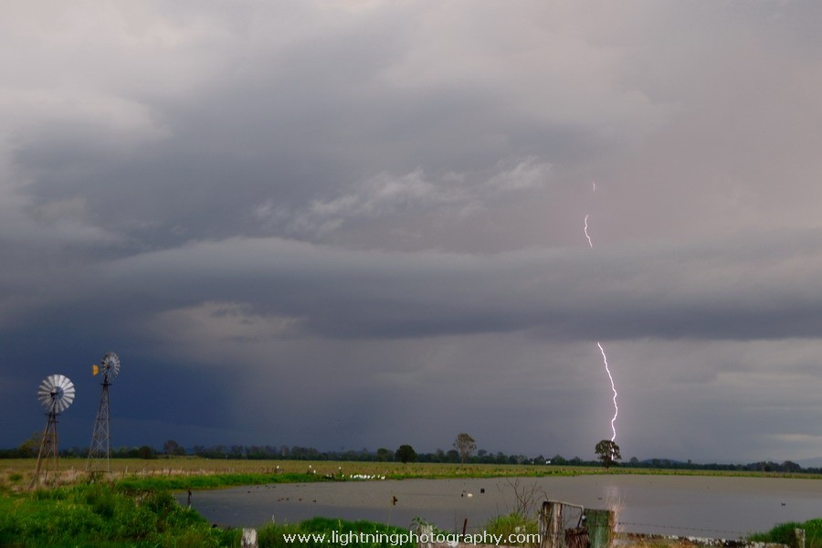 Lightning Image 2011101538