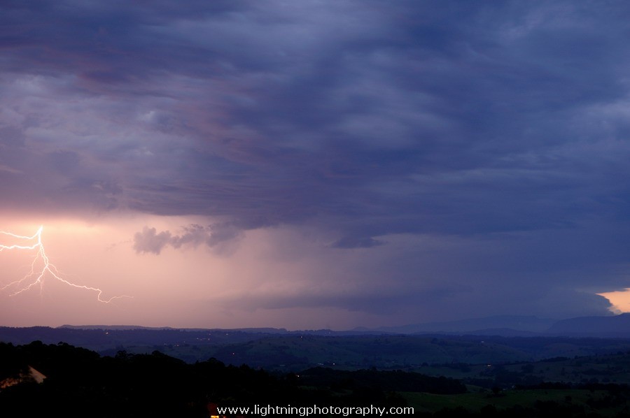 Lightning Image 2012021128