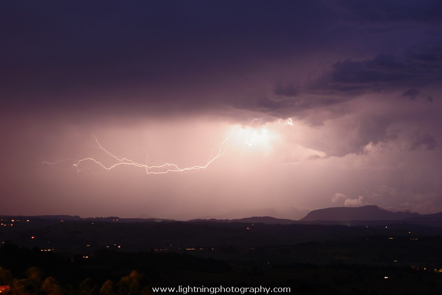 Lightning Image 2012021135