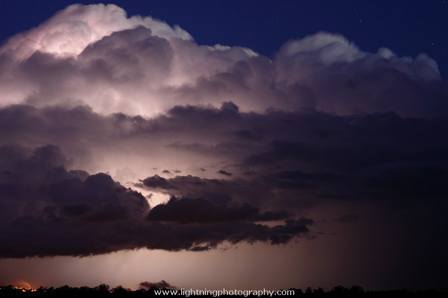 Lightning Image 2012021379