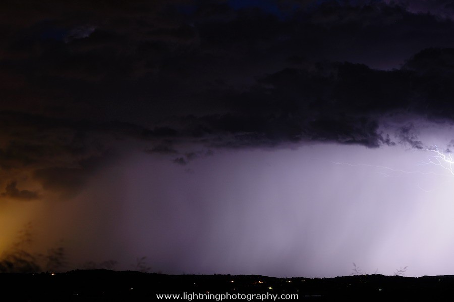 Lightning Image 2012021388