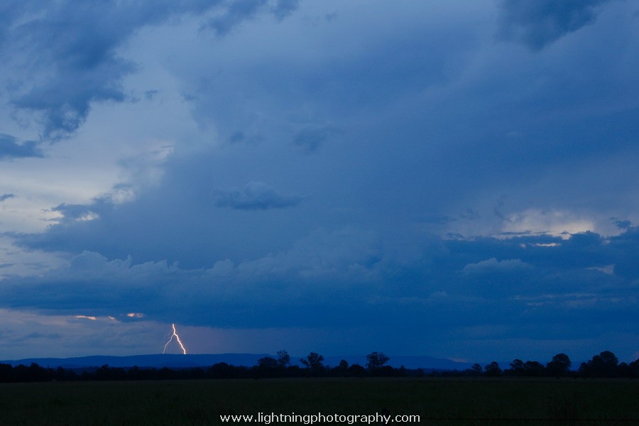 Lightning Image 2012022049