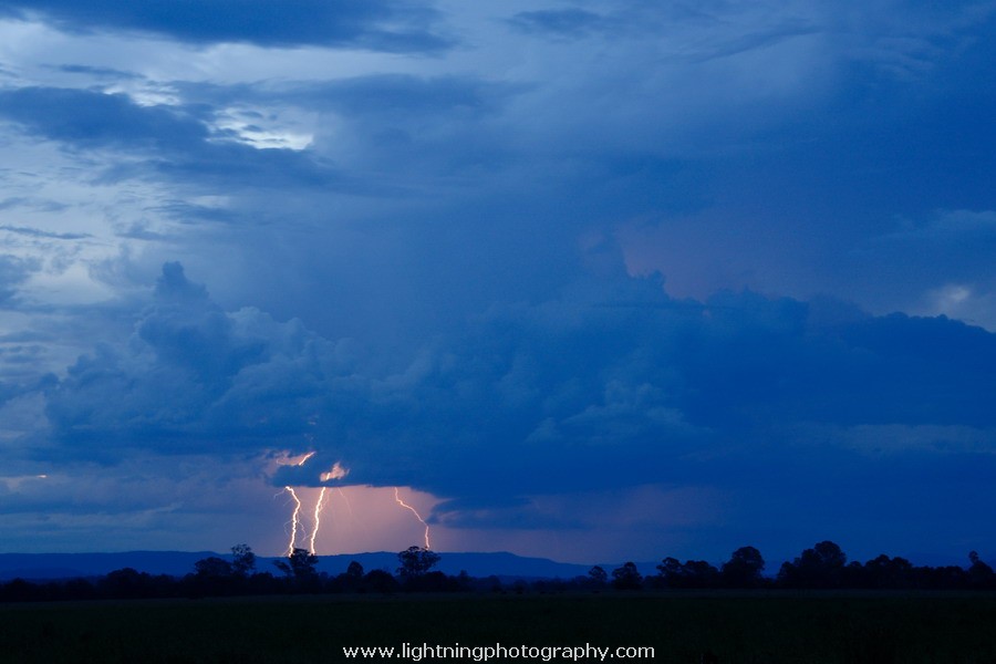 Lightning Image 2012022052