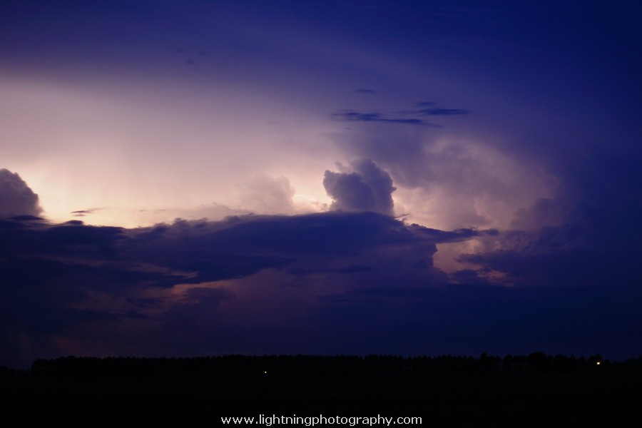 Lightning Image 2012022060