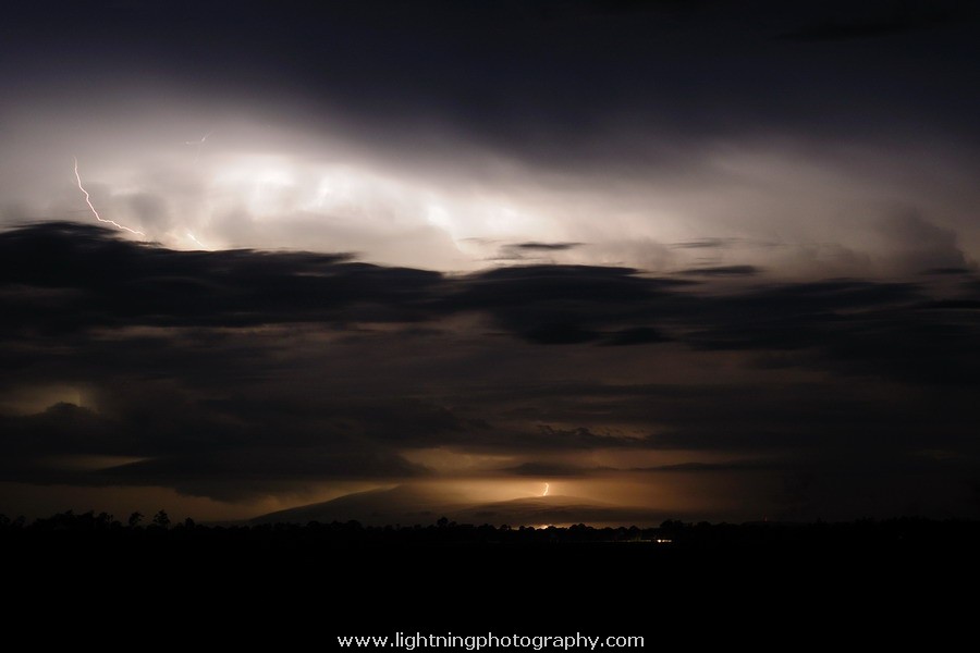 Lightning Image 2012022063