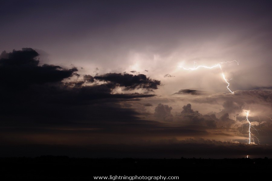 Lightning Image 2012022065