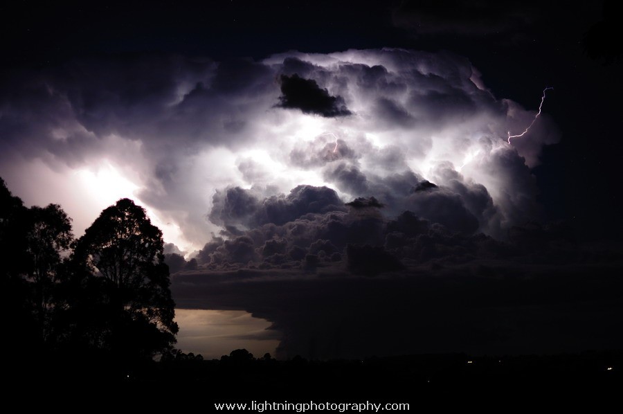 Lightning Image 2012040939