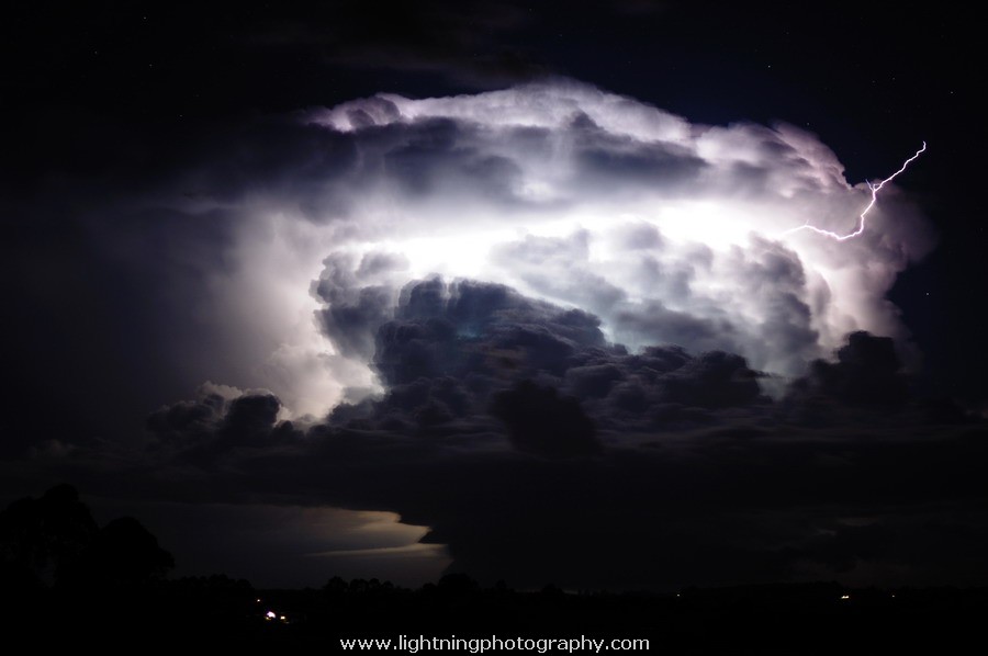 Lightning Image 2012040941