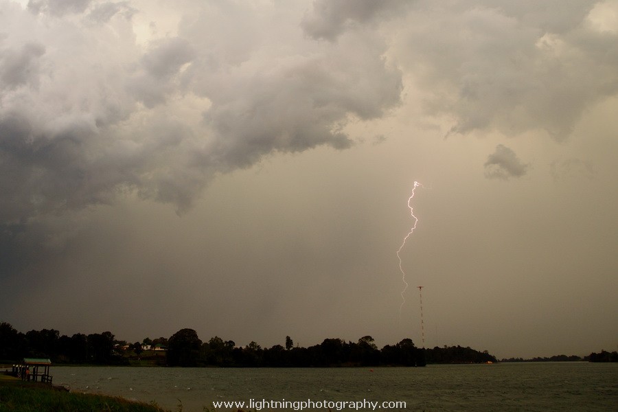 Lightning Image 2012111446