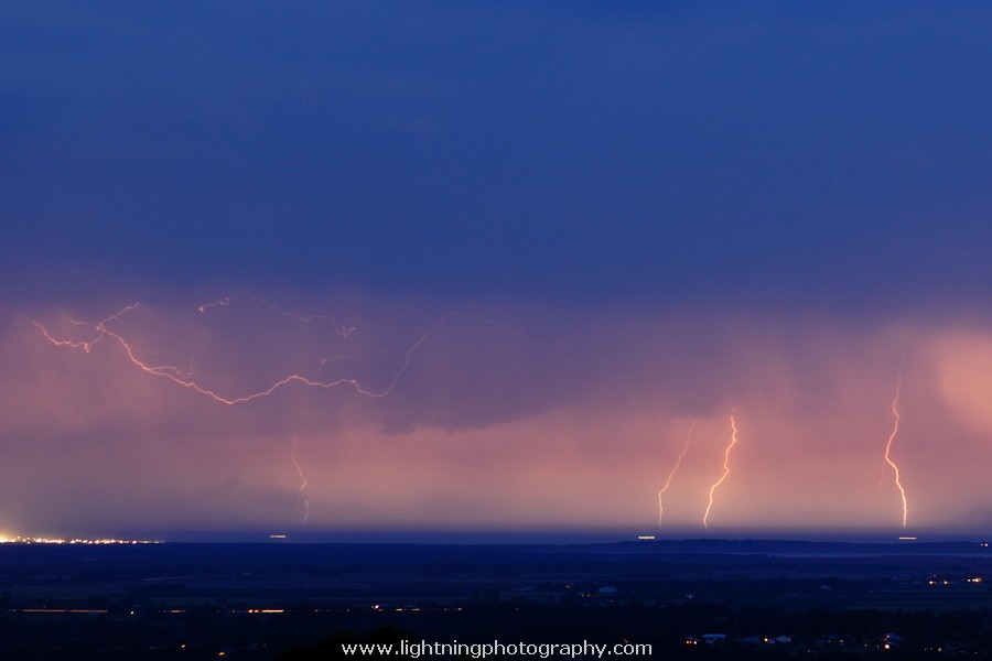 Lightning Image 2012111464