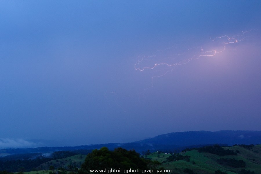 Lightning Image 2012120835