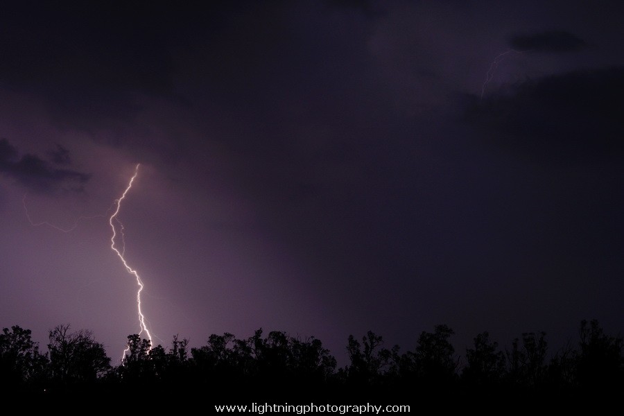 Lightning Image 2012120947