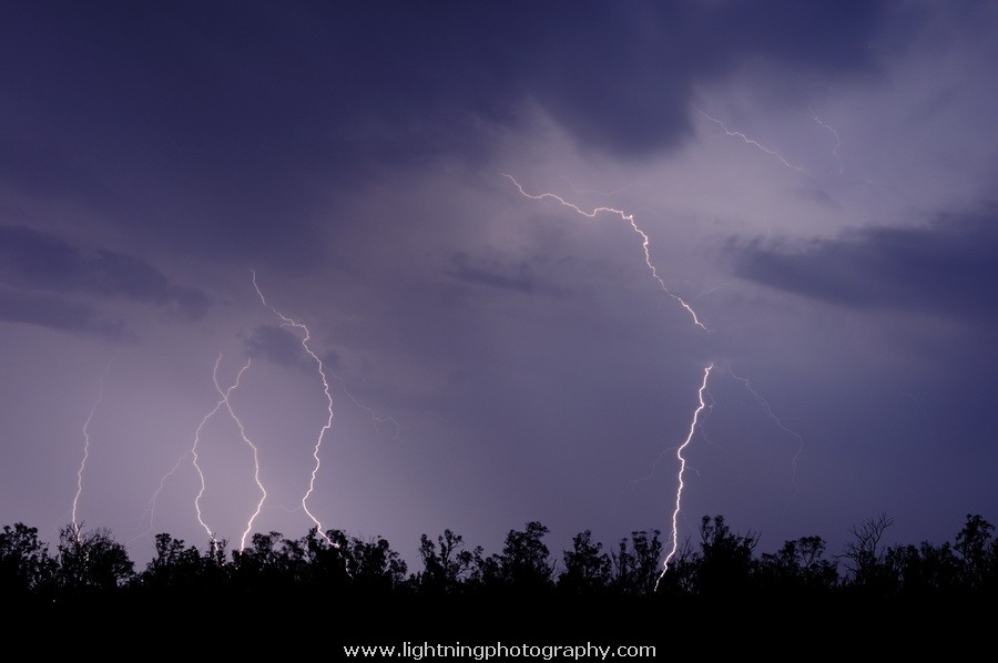 Lightning Image 2012120954