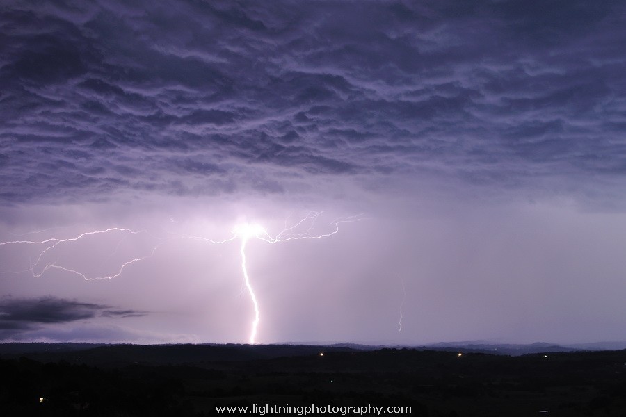 Lightning Image 2012121834