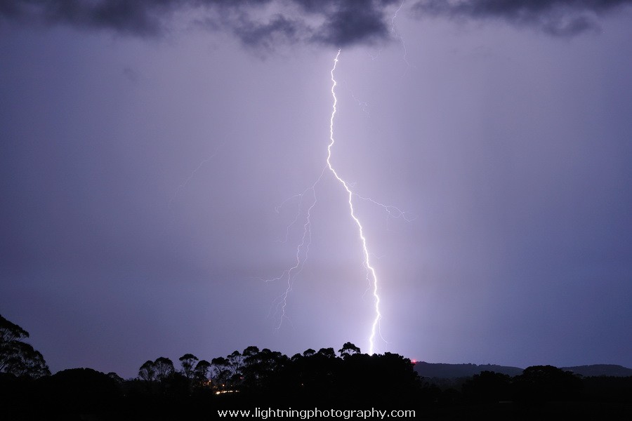 Lightning Image 20130109078