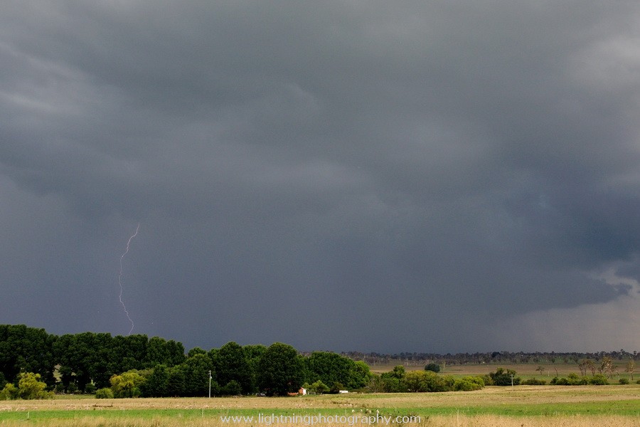 Lightning Image 2013021042