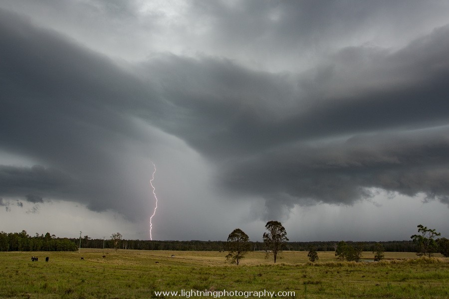 Lightning Image 2013111236