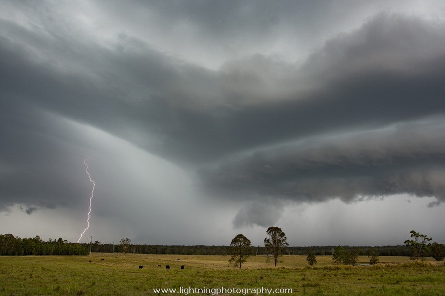 Lightning Image 2013111237