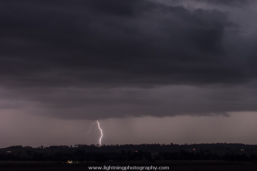 Lightning Image 2013111276