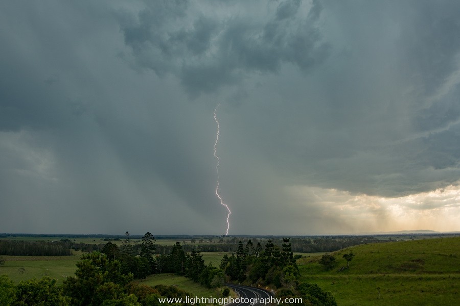Lightning Image 2013122916