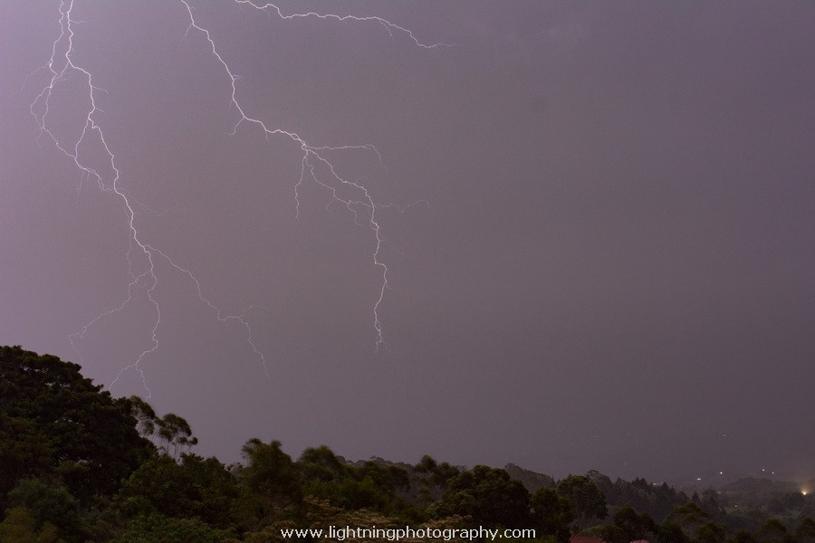 Lightning Image 2013122938