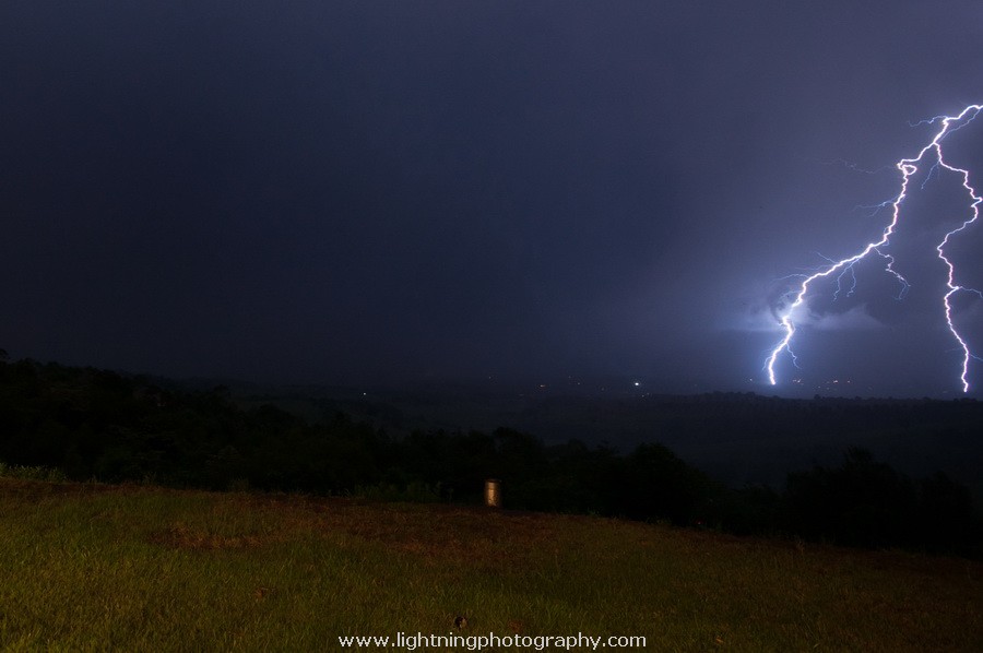 Lightning Image 2013122942