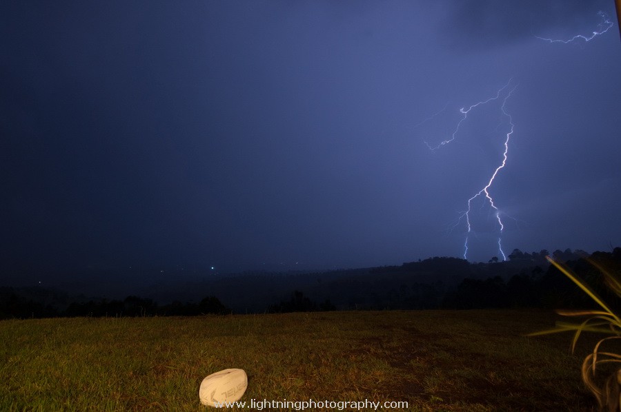 Lightning Image 2013122945