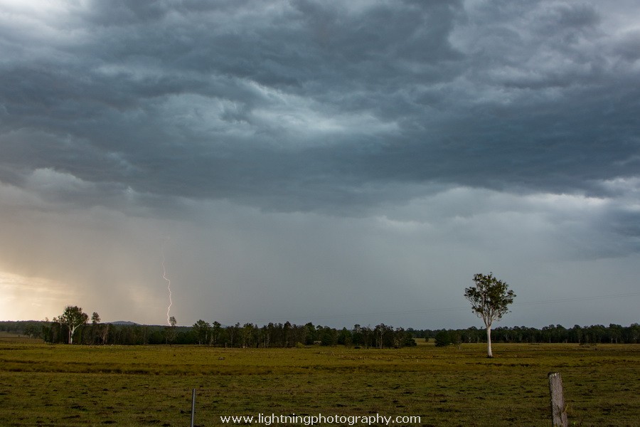 Lightning Image 2014031631