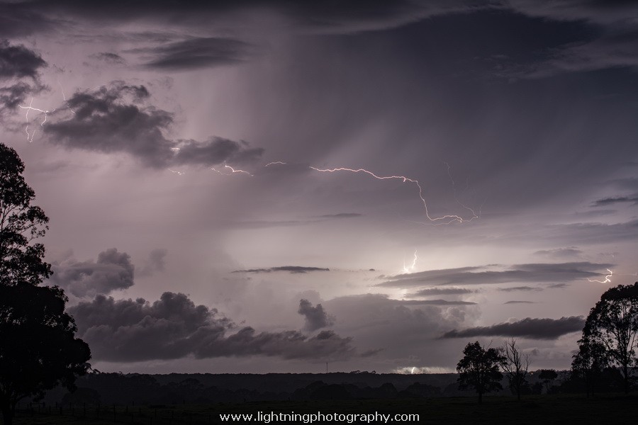 Lightning Image 2014042718