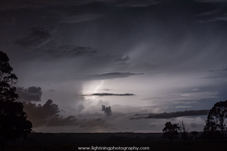 Lightning Image 2014042719