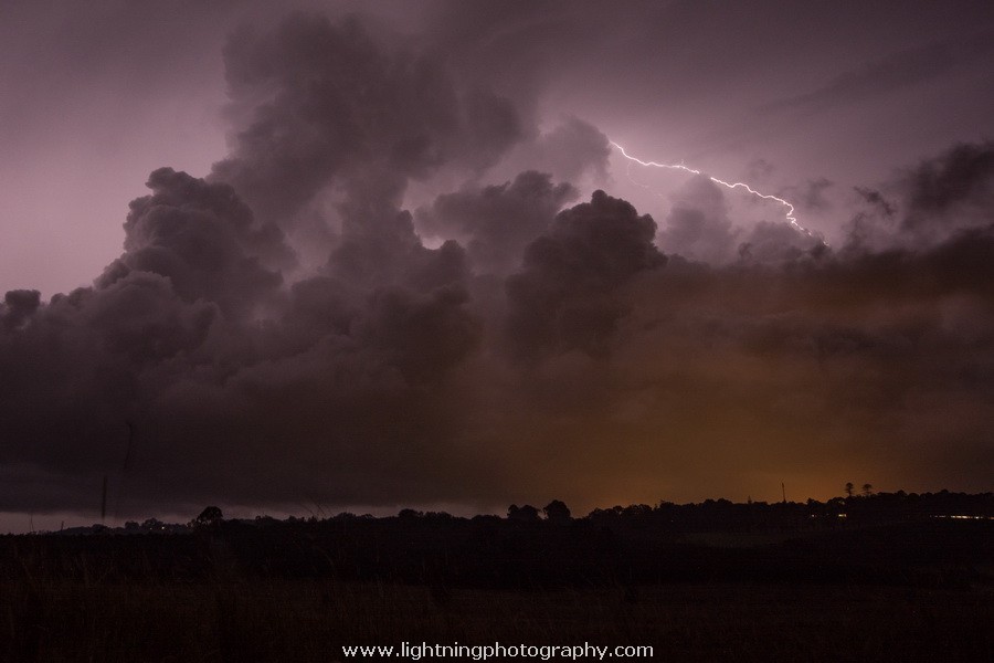 Lightning Image 2014042728