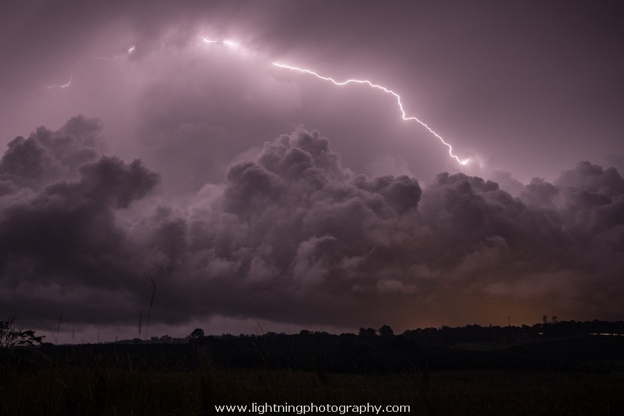 Lightning Image 2014042730